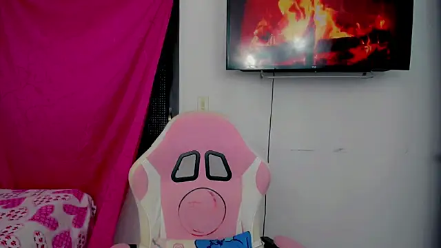 sunshine uwu22 online show from January 17, 2025, 9:28 pm