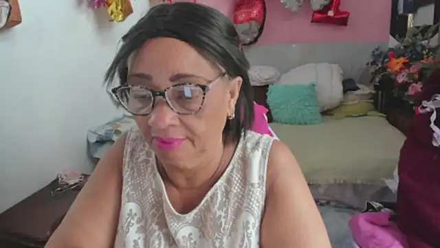 Mrs mommy  online show from March 21, 2026, 7:39 pm