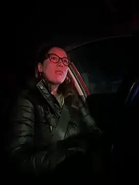 HotXMom online show from January 8, 2025, 4:12 am