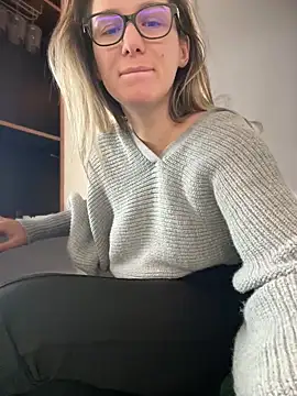 HotXMom online show from January 13, 2025, 10:36 am