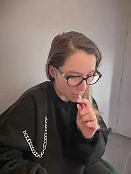 HotXMom online show from January 15, 2025, 4:36 am