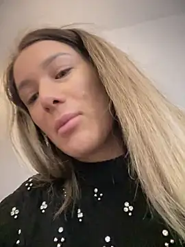 HotXMom online show from February 18, 2025, 4:58 am