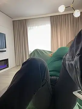 HotXMom online show from February 27, 2025, 10:37 am