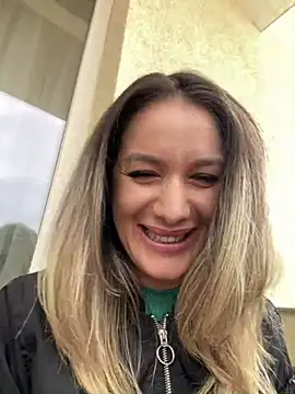 HotXMom online show from March 13, 2025, 10:36 am