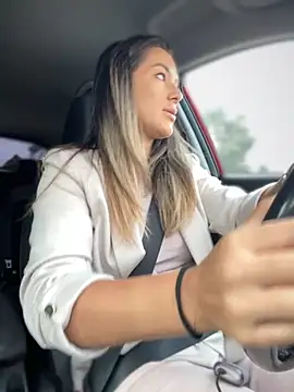 HotXMom online show from September 16, 2025, 6:03 am