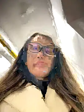 HotXMom online show from October 14, 2025, 6:03 am