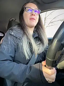 Snapshot of HotXMom chatting on April 11, 2026, 4:50 am HotXMom online show from April 11, 2026, 4:50 am