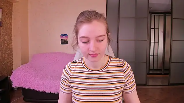 Ksuhesa online show from April 4, 2026, 1:04 am