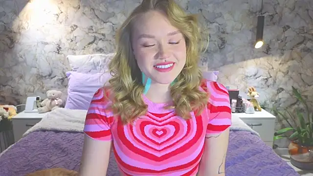 Aurora Golden1 online show from November 20, 2025, 4:40 pm