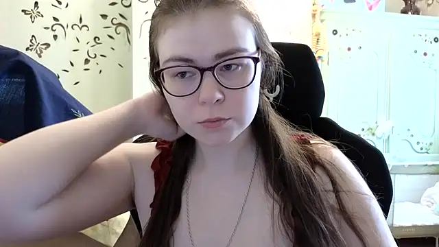 Snapshot of LucyZeph chatting on February 11, 2025, 11:21 am LucyZeph online show from February 11, 2025, 11:21 am
