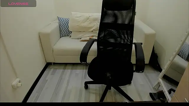 Snapshot of AlisaBacker chatting on January 17, 2025, 3:53 pm AlisaBacker online show from January 17, 2025, 3:53 pm