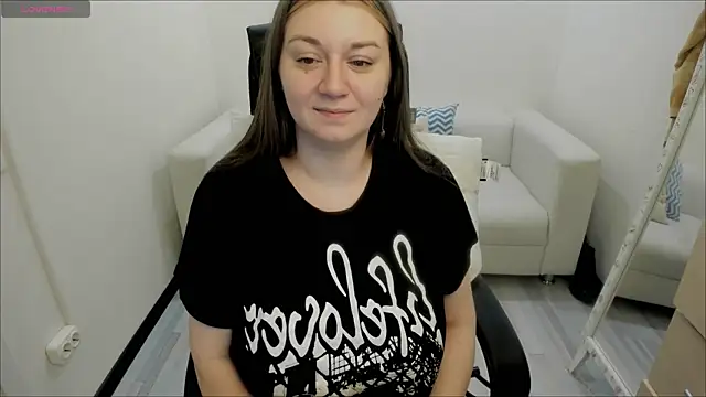 Snapshot of AlisaBacker chatting on January 23, 2025, 7:07 pm AlisaBacker online show from January 23, 2025, 7:07 pm