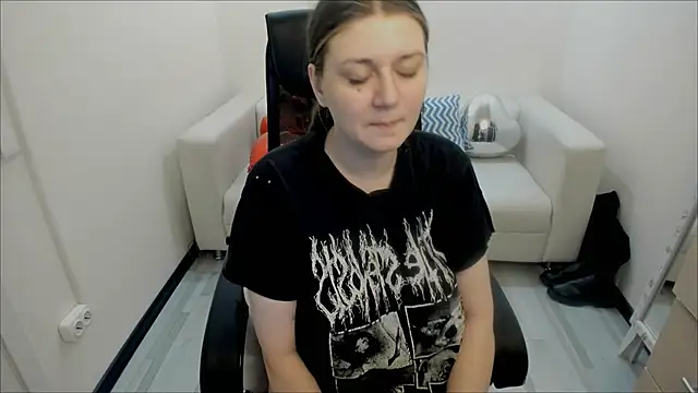 Snapshot of AlisaBacker chatting on February 21, 2025, 1:22 am AlisaBacker online show from February 21, 2025, 1:22 am