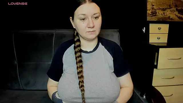 AlisaBacker online show from May 15, 2026, 5:42 pm