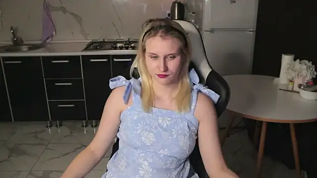 MertyXX online show from April 1, 2026, 9:23 pm