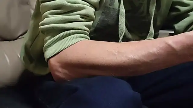 brenzs online show from November 8, 2025, 5:56 pm