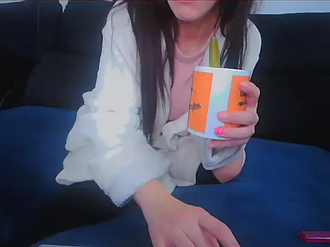 Snapshot of Daneris chatting on February 7, 2025, 5:52 am Daneris online show from February 7, 2025, 5:52 am