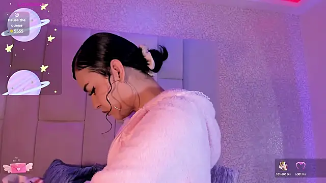 Summer walkerr online show from December 17, 2024, 12:22 pm