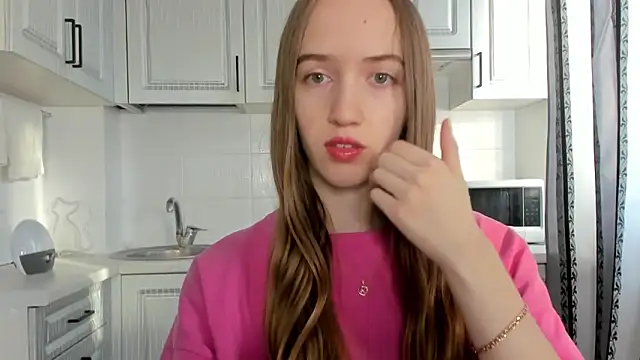 leslie my lovee online show from November 23, 2025, 8:03 am