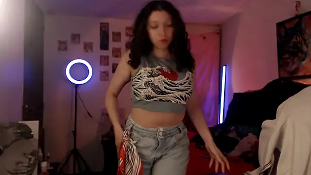 Snapshot of AllyDonfort chatting on May 14, 2026, 11:33 pm AllyDonfort online show from May 14, 2026, 11:33 pm