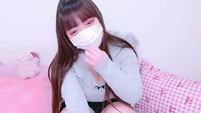 x--Miu--x online show from March 19, 2026, 12:42 pm