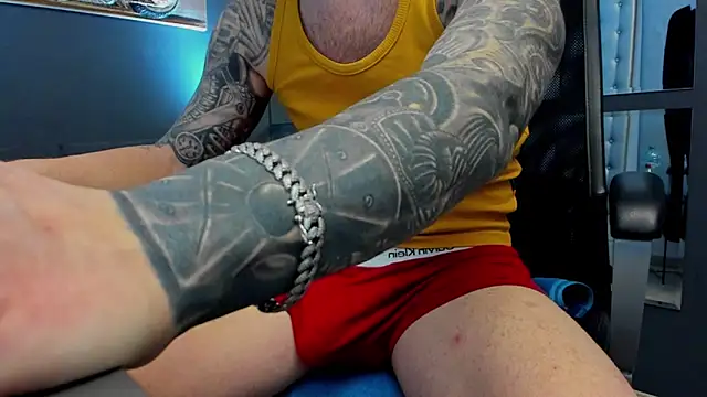 AronGrant online show from April 4, 2026, 8:34 am