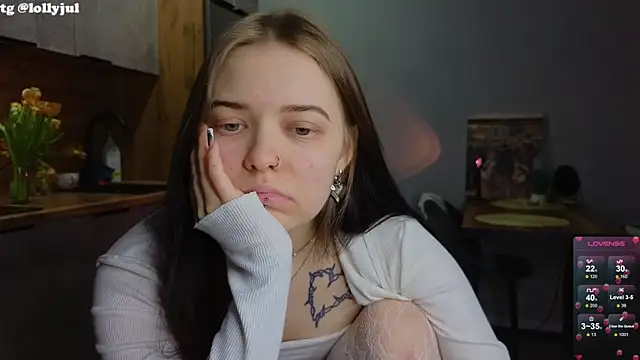 doll lol  online show from March 14, 2025, 1:16 am