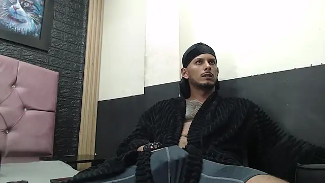 Chris Dick23 online show from October 12, 2025, 4:44 am