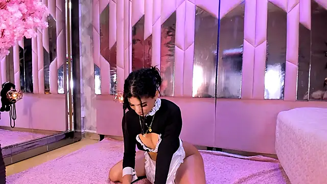 Snapshot of AlinaSweett chatting on February 3, 2026, 4:12 pm AlinaSweett online show from February 3, 2026, 4:12 pm