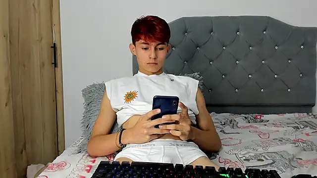 Snapshot of benavides_anthony chatting on February 25, 2025, 11:33 pm benavides anthony online show from February 25, 2025, 11:33 pm