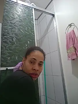 Snapshot of Su_Duarte_1 chatting on July 8, 2026, 1:43 am Su Duarte 1 online show from July 8, 2026, 1:43 am