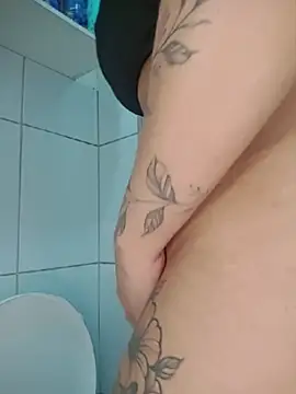 Snapshot of Su_Duarte_1 chatting on July 28, 2026, 1:23 am Su Duarte 1 online show from July 28, 2026, 1:23 am