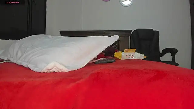 Karentatiana  online show from December 23, 2025, 1:14 am