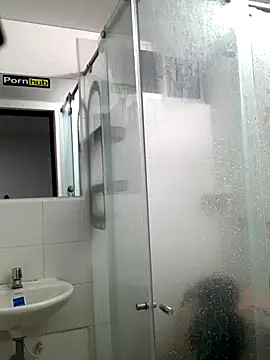 Snapshot of JovenDesobediente chatting on September 20, 2025, 5:41 am JovenDesobediente online show from September 20, 2025, 5:41 am