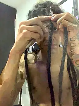 Snapshot of JovenDesobediente chatting on September 30, 2025, 4:50 am JovenDesobediente online show from September 30, 2025, 4:50 am