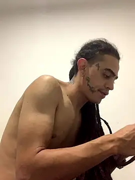 Snapshot of JovenDesobediente chatting on October 4, 2025, 5:16 am JovenDesobediente online show from October 4, 2025, 5:16 am