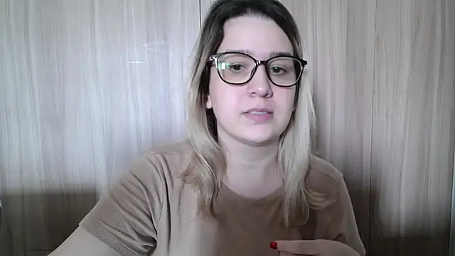 Snapshot of amooraaamoon chatting on January 9, 2025, 6:26 pm amooraaamoon online show from January 9, 2025, 6:26 pm
