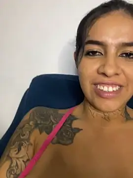 Snapshot of AbbyFtLuna chatting on December 24, 2024, 3:27 am AbbyFtLuna online show from December 24, 2024, 3:27 am