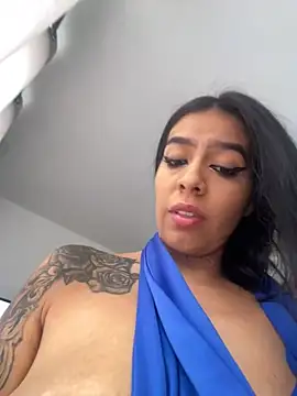 Snapshot of AbbyFtLuna chatting on January 3, 2025, 8:01 pm AbbyFtLuna online show from January 3, 2025, 8:01 pm