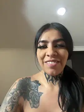 Snapshot of AbbyFtLuna chatting on November 11, 2025, 11:05 pm AbbyFtLuna online show from November 11, 2025, 11:05 pm