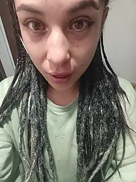 Hellen dumont online show from November 9, 2025, 2:10 am