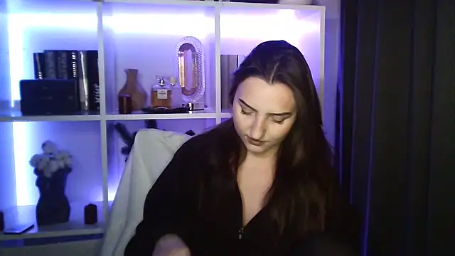 X Alisa online show from February 2, 2026, 7:45 pm