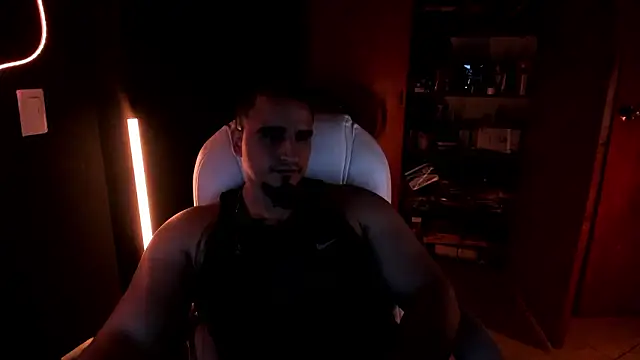 kingbear777 online show from February 16, 2026, 1:57 am