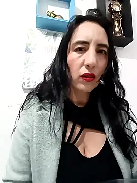 Snapshot of christine-x chatting on January 24, 2025, 10:19 pm christine-x online show from January 24, 2025, 10:19 pm
