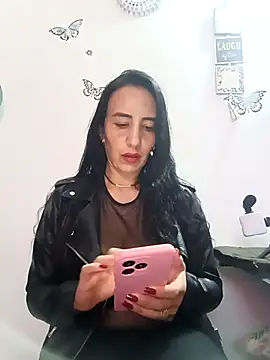 Snapshot of christine-x chatting on September 11, 2025, 10:21 pm christine-x online show from September 11, 2025, 10:21 pm