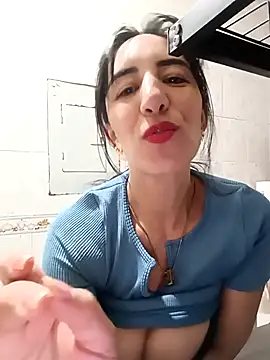 Snapshot of christine-x chatting on April 22, 2026, 10:22 pm christine-x online show from April 22, 2026, 10:22 pm