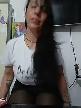 Snapshot of christine-x chatting on June 6, 2026, 10:25 pm christine-x online show from June 6, 2026, 10:25 pm
