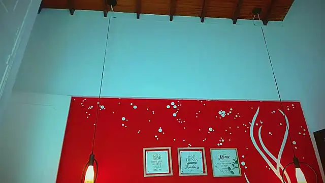 KeyshaRous online show from December 7, 2024, 11:18 am