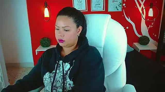 KeyshaRous online show from December 15, 2024, 6:59 pm