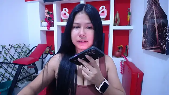 Letty Plugxo online show from November 19, 2025, 12:16 pm